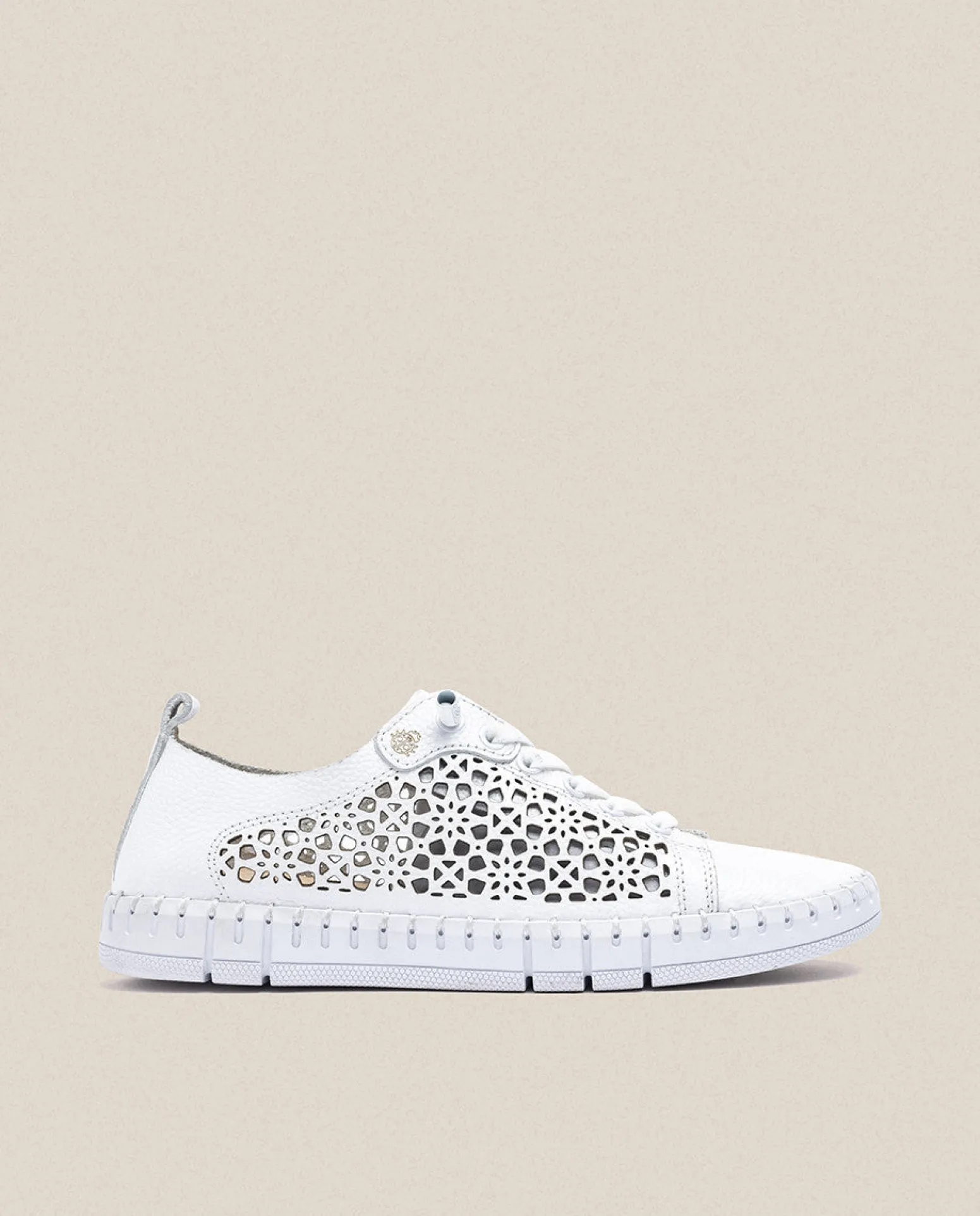 Flat Shoe FLOW-002 White