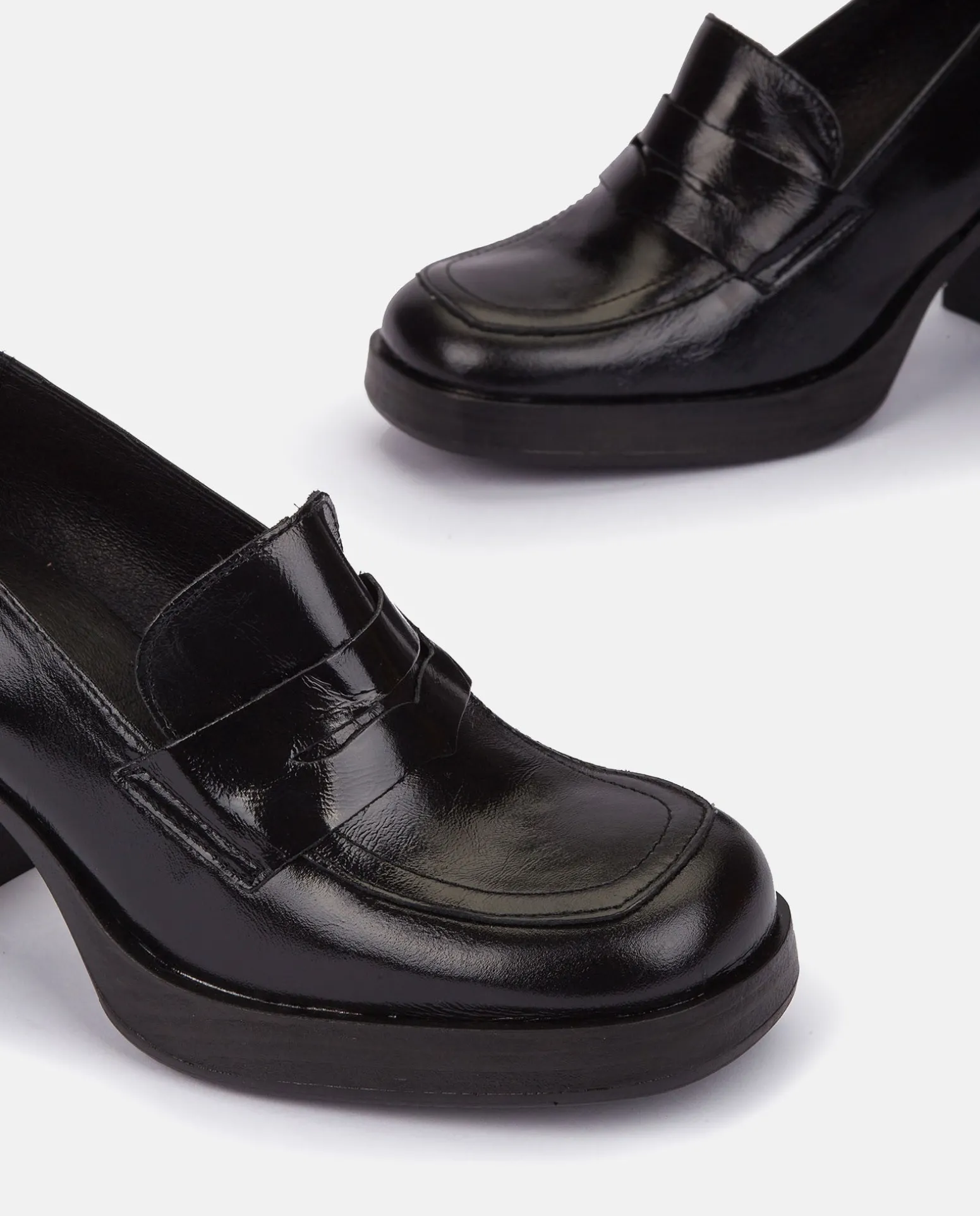 Heeled Shoe KOLIN-004 Black